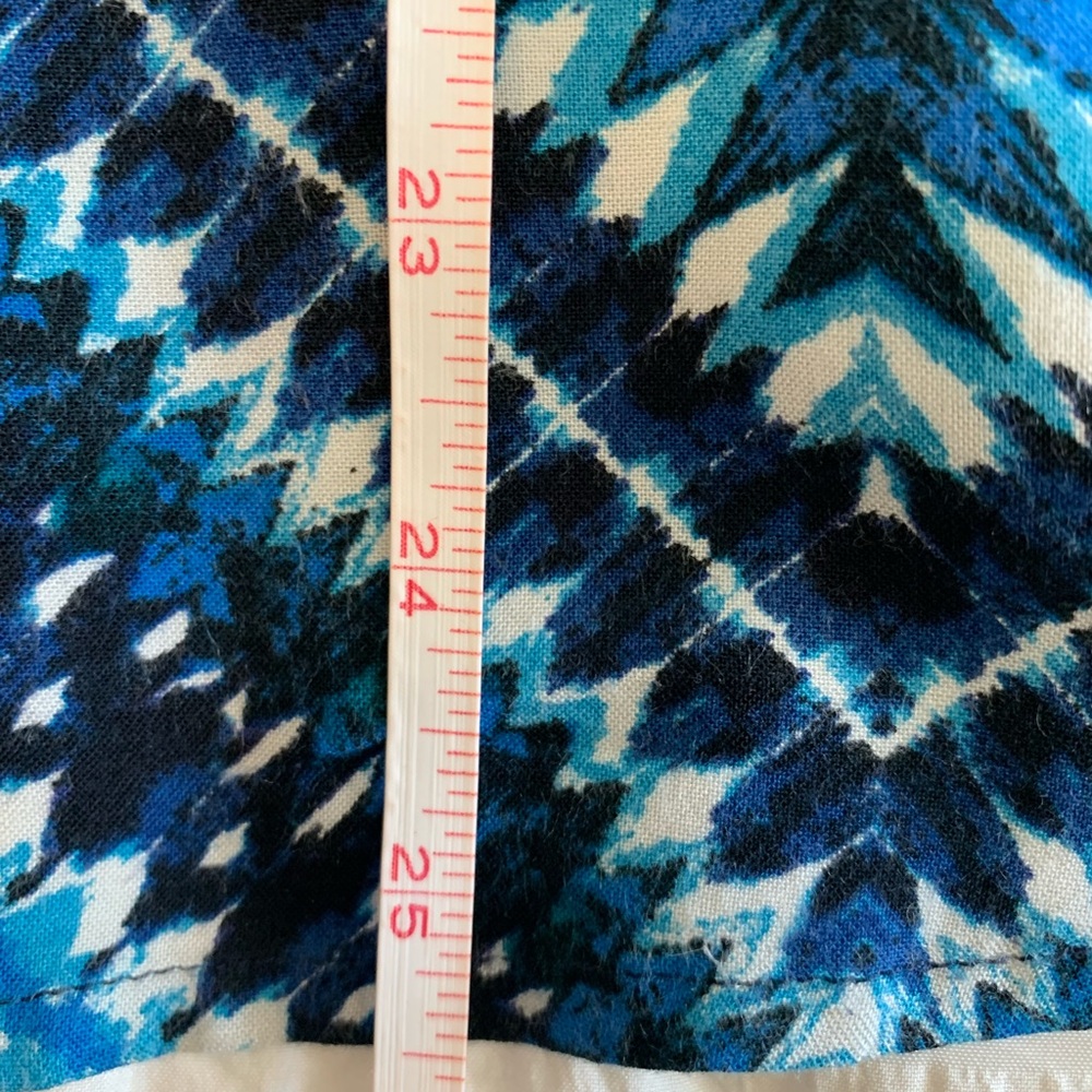 Vanity Ruffle Front Tank - Picture 11 of 16